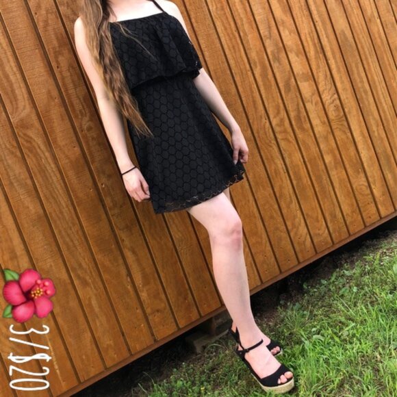 Dresses & Skirts - Black Summer Lace Ruffle dress (NWOT) 🌺 3/$20